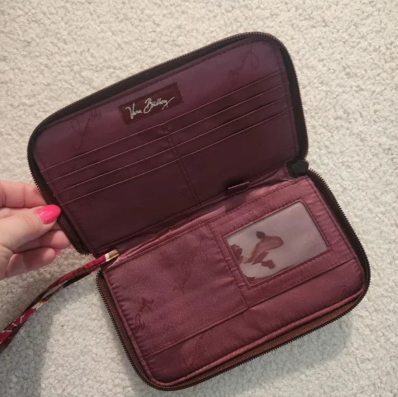 Vera Bradley Plum Floral Floral Quilted Women's Wristlet - Picture 4 of 7